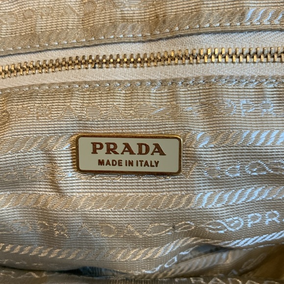 VINTAGE PRADA RIVET BAULETTO BAG •FLAWED • NOLOCK - Picture 9 of 14